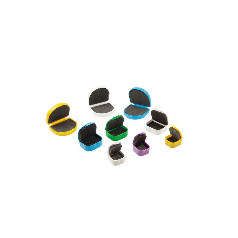 Cutie plastic cu burete pentru transport